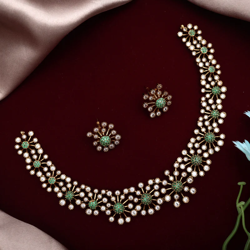 Diamond Look Star Flower Necklace Set - Green